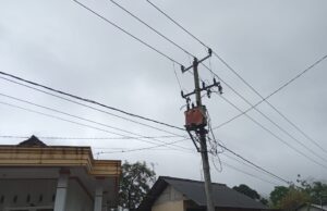 Warga Sejumlah Kampung di Desa Maroko, Garut, Keluhkan Tegangan Listrik Rendah, PLN Diharapkan Segera Bertindak
